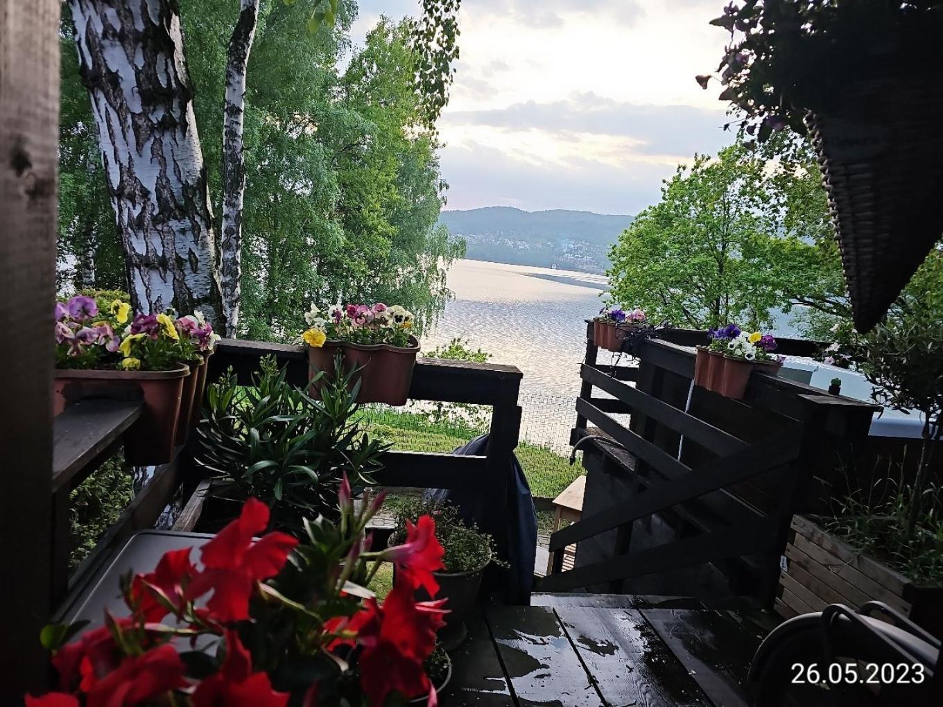 Dom Nad Jeziorem Chalet *