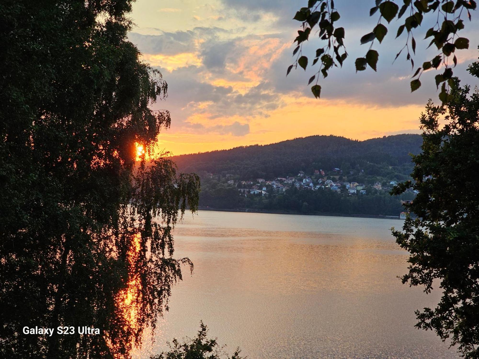 Dom Nad Jeziorem *